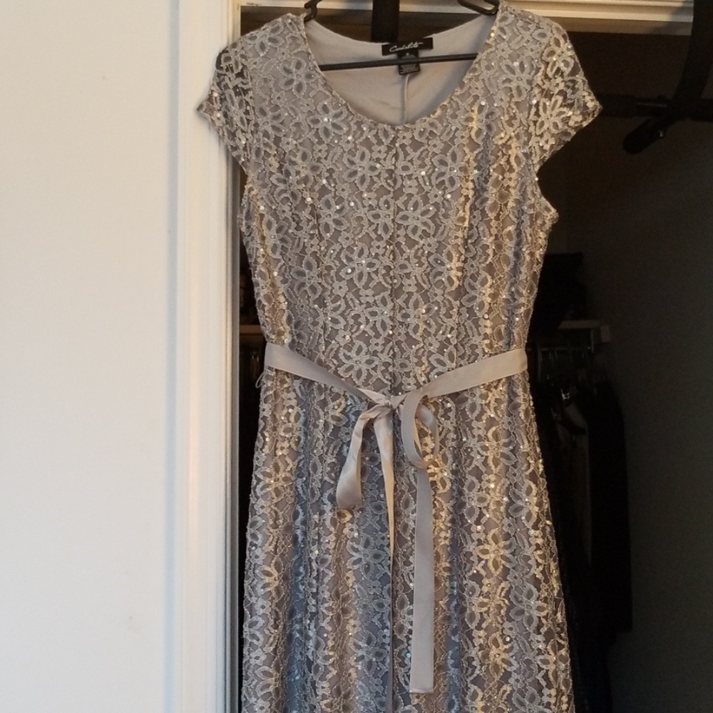 Silver floor length gown - Size M